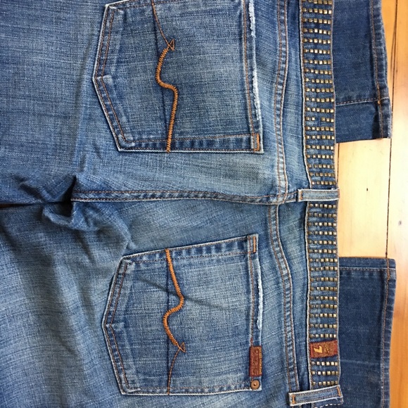 Gently used 7 For All Mankind jeans 31 studs - Picture 2 of 6